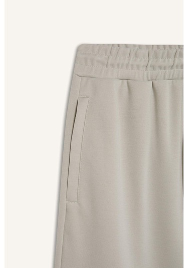 DeFacto Regular Fit İnce Eşofman Altı Fermuar Cepli Beli Bağcıklı Lastikli Paça B3657AX25SPGR437