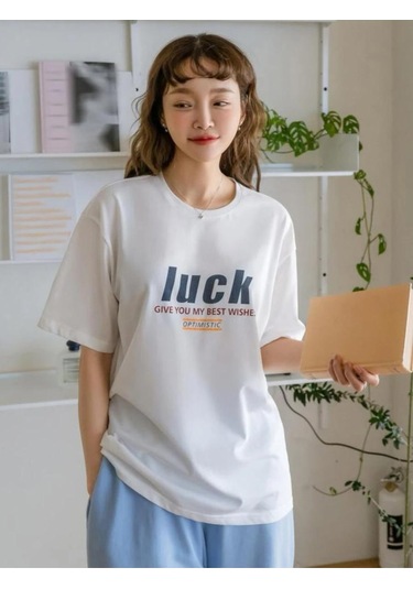 Kadın Beyaz Oversize %100 Pamuk Luck Baskılı T-shirt Beyaz