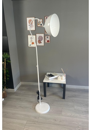 Beyaz Lambader Modern Dekoratif Metal Oturma Odası Çalışma Odası Zemin Lambası 6956 Beyaz