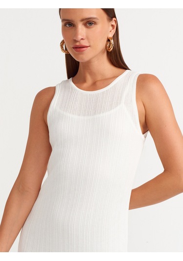 Dilvin Yırtmaç Detaylı İnce Triko Elbise Ekru