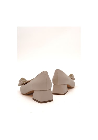 Renata Bej Fiyonklu 4cm Sivri Burun Topuklu Ayakkabı Bej Cilt