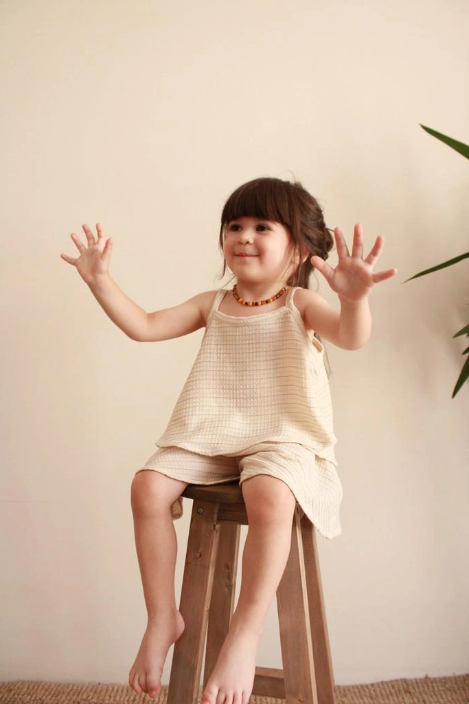 Bej Çizgili Volanlı Kız Askılı Ve Şort Takım KREM