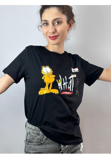 Sarman Kedi Baskılı Tişört T-shirt Unisex Siyah