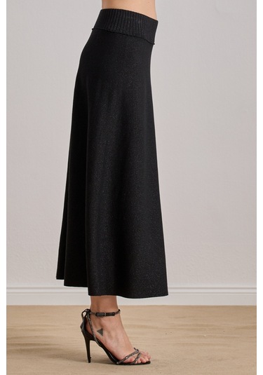 Bilekte Boy Siyah Triko Etek Siyah