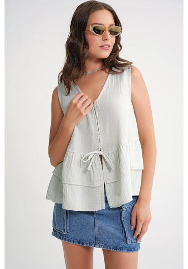4722 Kadın V Yaka Fırfırlı Müslin Bluz Adaçayı Adaçayı