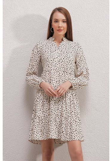 Gabria Kadın Gabria Desen Yarım Düğmeli Kısa Elbise Bej