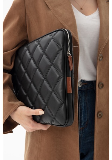 Kapitone Laptop Kılıfı 15 - 16 İnç Siyah