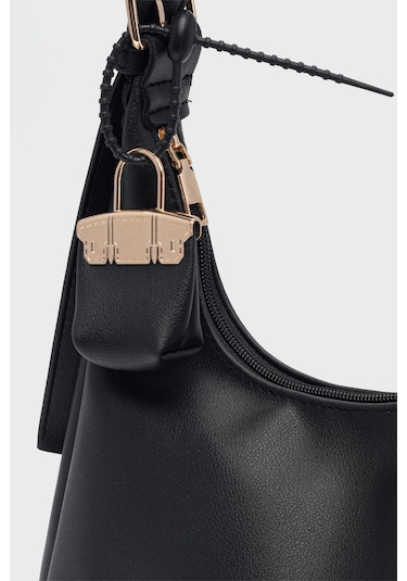 Guts Charmlı Salaş Omuz Çantası Siyah Siyah