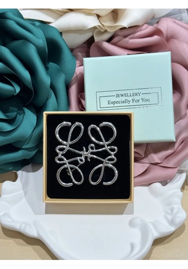 Especailly For You Loewe Tarzında Şık Kadın Broş 296639715 Gri