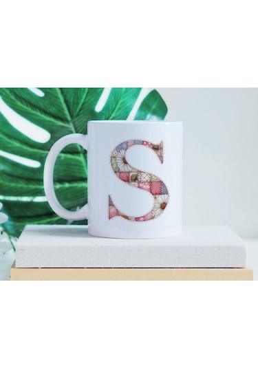 S Harfli Retro Çiçekli Kupa Bardak - Patchwork Tarz Yamalı Desenli İsme Özel Kupa - Hediye Beyaz