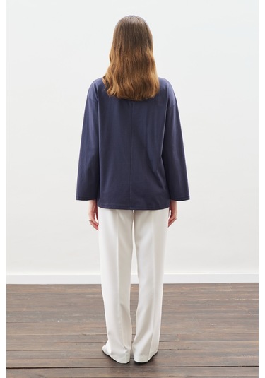 Yüksek Yaka Bağlamalı Bluz Lacivert Lacivert