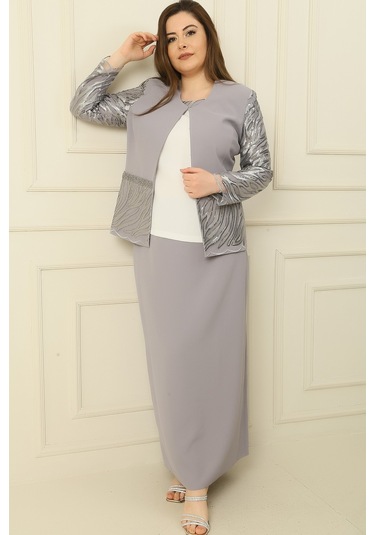 İçi Yarım Ay Kol Bluz Pul Nakışişlemeboncuk Detaylı Ceket Etek Astarlı Büyük Beden 3'lü Takım Gri İçi Yarım Ay Kol Bluz Pul Nakışişlemeboncuk Detaylı Ceket Etek Astarlı Büyük Beden 3'lü Takım Gri