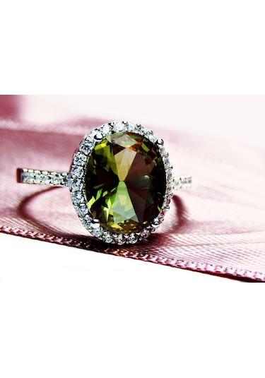 Gümüş Zultanit Oval Taşlı Kadın Yüzük