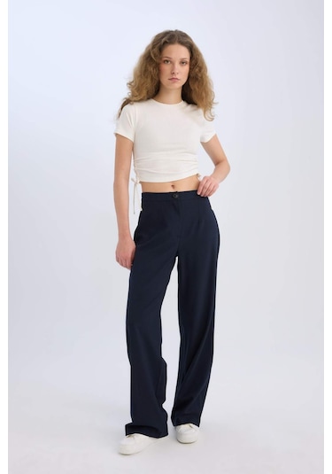 DeFacto Wide Leg Kumaş Palazzo Pantolon Normal Bel Geniş Bol Paça Cepli Standart Boy D4356AX25SPNV199