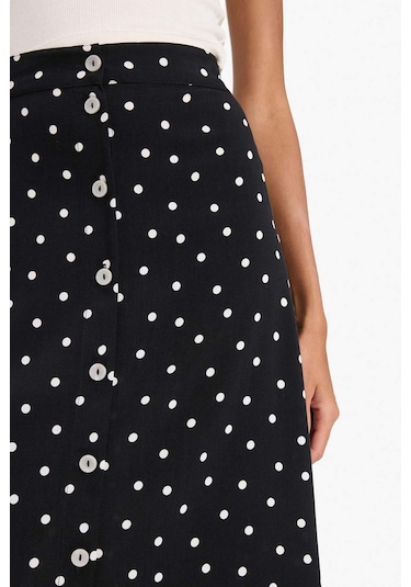 DeFacto A Form Desenli Düğmeli Normal Bel Midi Etek Z8094AZ25SMBK81 Siyah