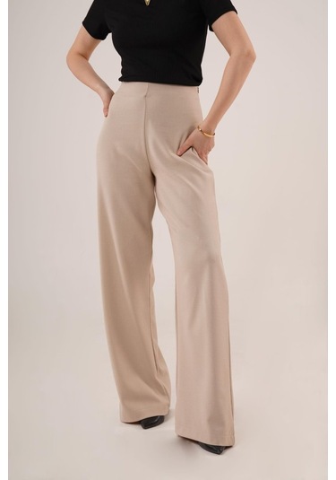 The İstanbul Bol Paça Yandan Fermuarlı Krem Kumaş Pantolon Krem