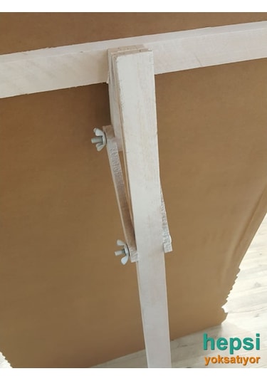 Matmazel Model Beyaz Renk Varaklı Ayaklı Boy Aynası