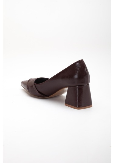 Kahverengi Büyük Beden Kadın Topuklu Ayakkabı Rugan Kalın Topuklu Sivri Burun -4335 Kahverengi