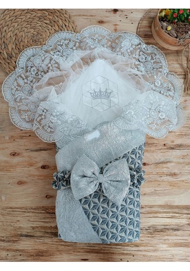 Yenidoğan Ultralüks Piramit Desenli Güpürlü Bebek Battaniyesi Kundak Gümüş