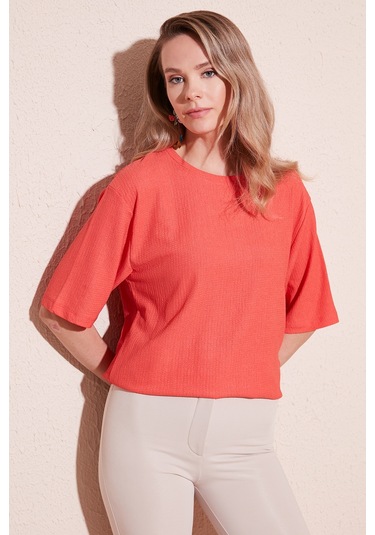 Lela Bisiklet Yaka Yırtmaç Detaylı Bürümcük Kumaş Bayan Bluz 5865365 Nar Çiçeği Lela Bisiklet Yaka Yırtmaç Detaylı Bürümcük Kumaş Bayan Bluz 5865365 Nar Çiçeği