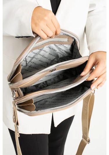 Just Polo Kadın Günlük Kullanıma Uygun Lakoste Ayarlanabilir Askılı Lüks Omuz Çantası Shoulder Bag Bej