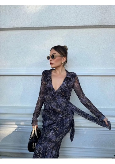 Kruvaze V Yaka, Fırfırlı Ve Bağcıklı Desenli Bluz Ve Midi Etek Takım - Siyah Siyah