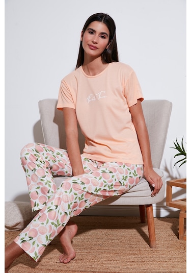 Lela Regular Fit Bisiklet Yaka Kısa Kollu Bayan Pijama Takımı 65770105 Somon Lela Regular Fit Bisiklet Yaka Kısa Kollu Bayan Pijama Takımı 65770105 Somon