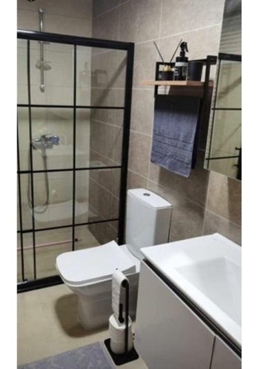 Siyah Özel Tasarım Tuvalet Kağıtlığı Biriktirmeli Kare