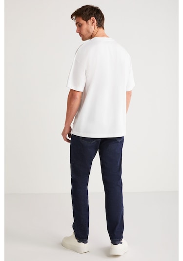 Grimelange Vıto Erkek %100 Organik Pamuklu Nakış Yazı Detaylı Oversize Bol Kesim Kısa Kollu Beyaz T-shirt