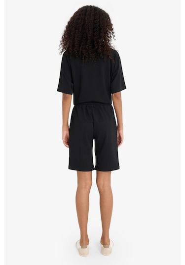 Defacto Regular Fit Normal Bel Düz Paça İnce Bermuda Şort W9369az25aubk81 Siyah Defacto Regular Fit Normal Bel Düz Paça İnce Bermuda Şort W9369az25aubk81 Siyah