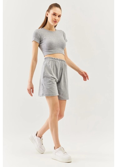 Kadın Kısa Kol Bisiklet Yaka Vücuda Oturan %100 Pamuklu Kaşkorse Esnek Crop Bluz Açık Gri