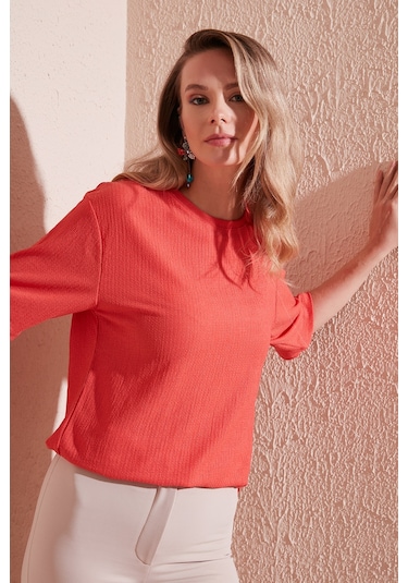 Lela Bisiklet Yaka Yırtmaç Detaylı Bürümcük Kumaş Bayan Bluz 5865365 Nar Çiçeği Lela Bisiklet Yaka Yırtmaç Detaylı Bürümcük Kumaş Bayan Bluz 5865365 Nar Çiçeği