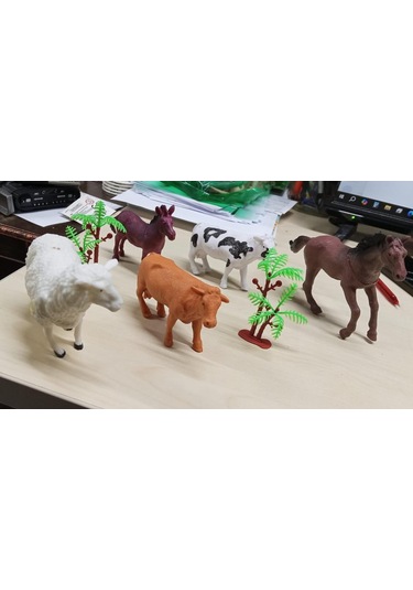 Plastik Çiftlik Hayvanları Oyuncak At Koyun İnek Tay 7 Parça