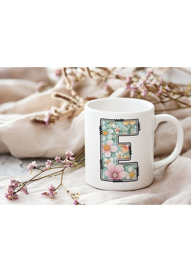 E Harfli Pastel Çiçek Desenli Kahve Kupası - Kişiye Özel Çiçekler Koleksiyonu Bardak - Hediye Beyaz