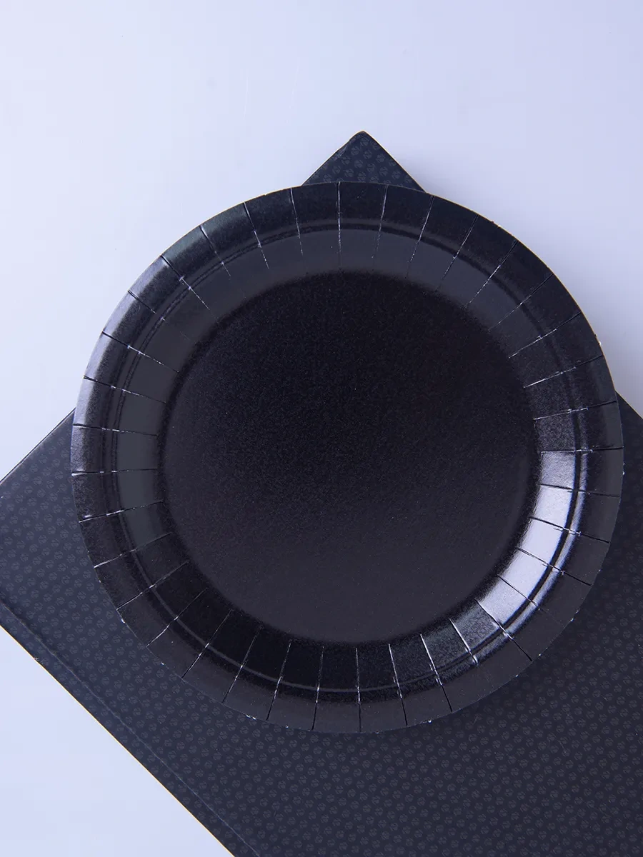 Laren Tek Kullanımlık Kağıt Tabaklar 18 Cm, Pakette 100 Adet 302852272 Siyah