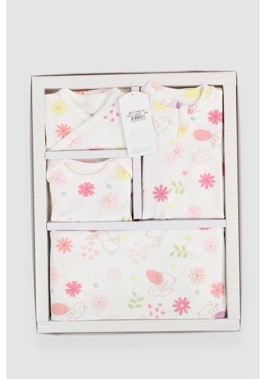 Baskılı Tavşan Desenli 10 Parça Kutulu Hastane Çıkışı Seti Ekru