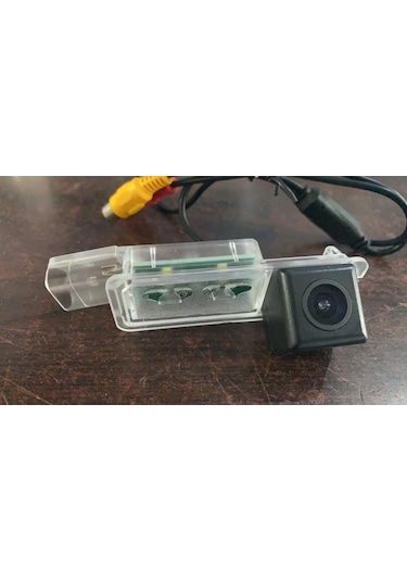 Volkswagen Passat Cc Tam Uyum Plakalık Geri Görüş Kamerası