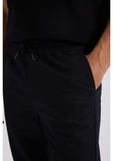 Defacto Pamuk Yazlık Beli Bağcıklı Cepli Düz Paça  Jogger Chino Pantolon - Siyah Z9933AZ25SPBK81