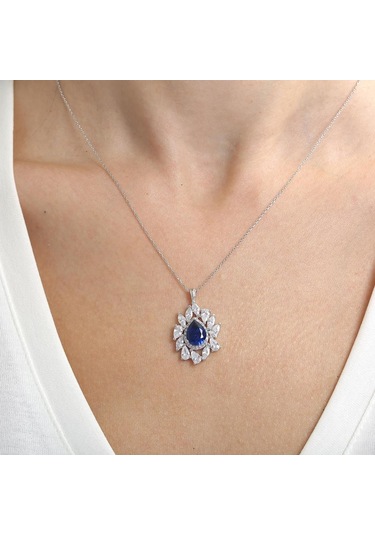 Mia vento Effective Diamond İstanbul İhtişamı Sentetik Safir Taşlı Gümüş Kolye