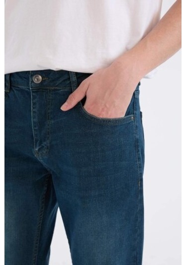 DeFacto Sergio Regular Fit Normal Kalıp Normal Bel Boru Paça Jean Pantolon R9026AZ25SPNM41