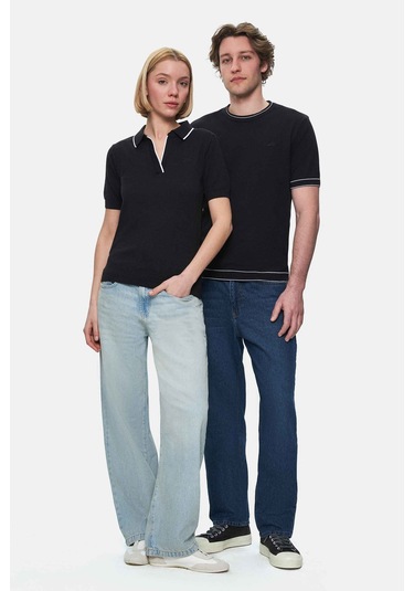 Fared Siyah Bisiklet Yaka Triko Nakışlı Standard Fit Erkek Tshirt SIYAH