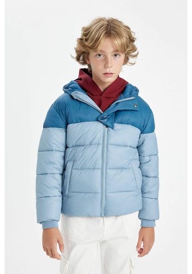 DeFacto Erkek Çocuk Su İtici Kapüşonlu Fermuarlı Cepli Polar Astarlı Şişme Mont C5509A824WNBE760
