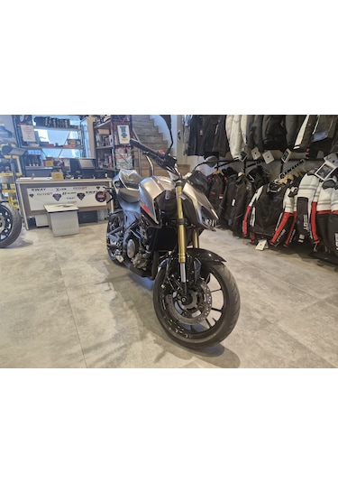 Rks SRK 250S 2024 Model Naked Motosiklet