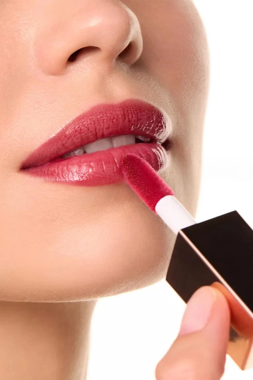 Alix Avien Maxivolumizer Lipgloss 220 Luscious Cherry Kalıcı Ve Nemlendirici Ruj Dolgunlaştırıcı Etki