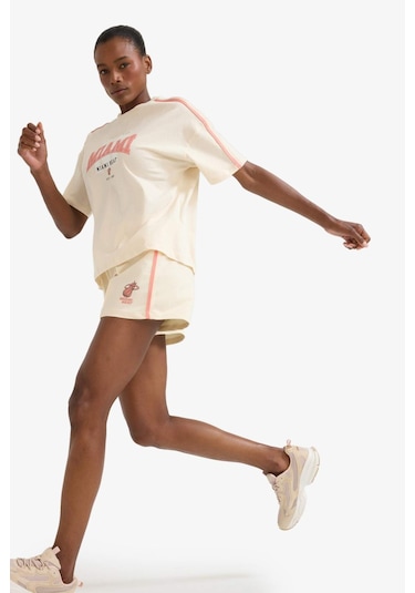 DeFactoFit NBA Miami Heat Standart Fit Kısa Paça Şort E3834AX25SMBG700