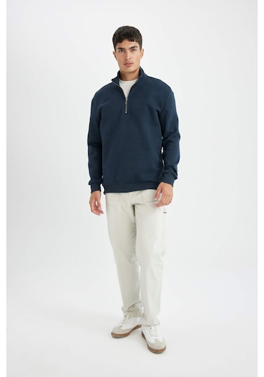 DeFacto Comfort Regular Fit Rahat Kalıp Fermuarlı Dik Yaka Basic Düz Sweatshirt X7405AZ24AUNV163 DeFacto Comfort Regular Fit Rahat Kalıp Fermuarlı Dik Yaka Basic Düz Sweatshirt X7405AZ24AUNV163