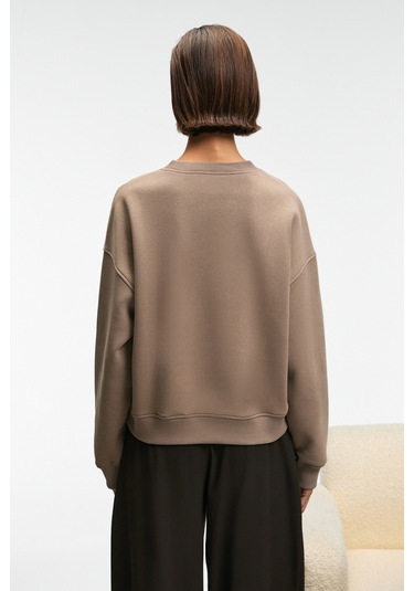 Grımelange Serenya Kadın Pamuklu Etiket Detaylı Bisiklet Yaka Vizon Sweatshirt Vizon