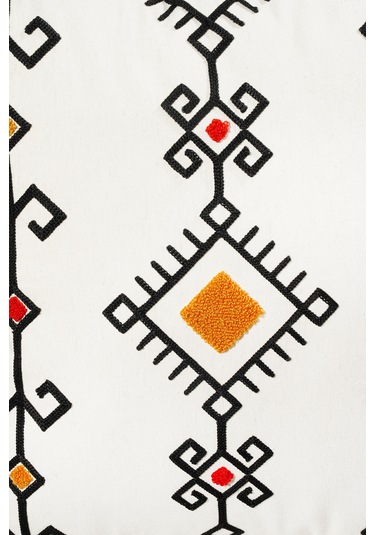 Beyaz Kumaş Punch Nakışlı Dekoratif Kırlent Kılıfı 45 X 45 Cm