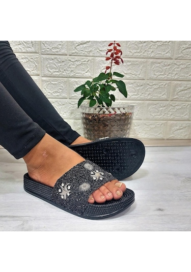 Pienn 20622 Siyah Taşlı Şık Kadın Terlik Siyah