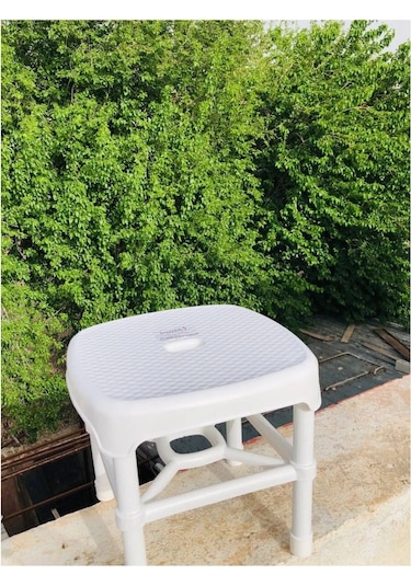Demir Ayaklı Banyo Taburesi